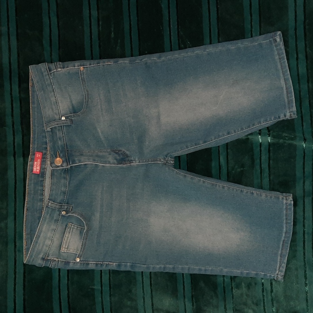 Women's sz 20 Jean shorts